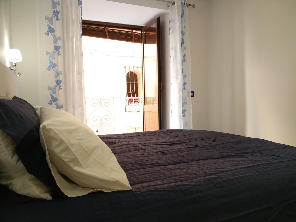 Sedil Dominova Apartment Сорренто Экстерьер фото